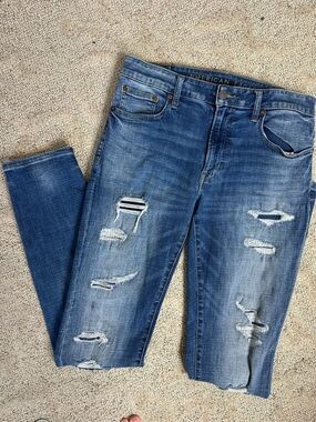 American Eagle Outfitters Men’s Ripped Medium Blue Skinny Jeans
